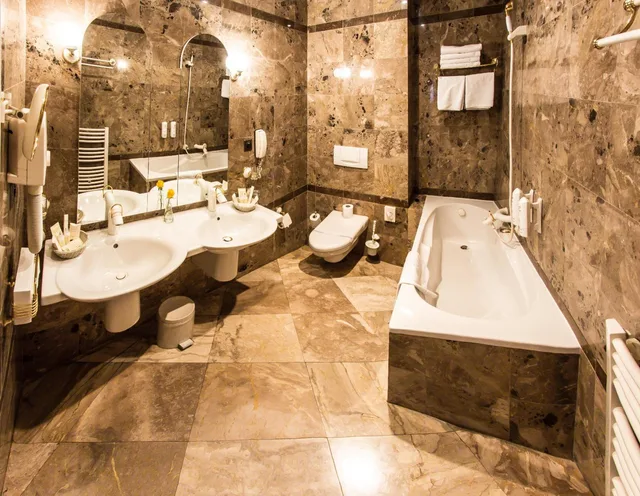 Family Suite, King Bed, Castle View، Hotel Dvorak 7/7