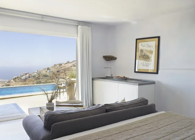 Cave Experience, King Bed, Sea View, Private Pool، Aeolis Tinos Suites 2/2