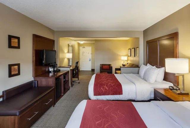 جناح بسريرين كوين مع أريكة، Comfort Suites Lincoln North 4/10