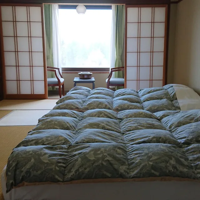 غرفة يابانية بثلاثة أسرّة، Tateyama Kokusai Hotel 2/2