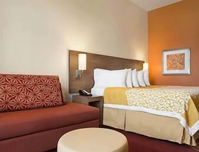 غرفة بسرير كينج، Days Inn & Suites by Wyndham Caldwell 2/5