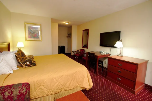 جناح عائلي، Niagara Lodge Suites 1/10