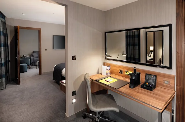 جناح بسرير كينج، CROWNE PLAZA LONDON HEATHROW T4 5/5