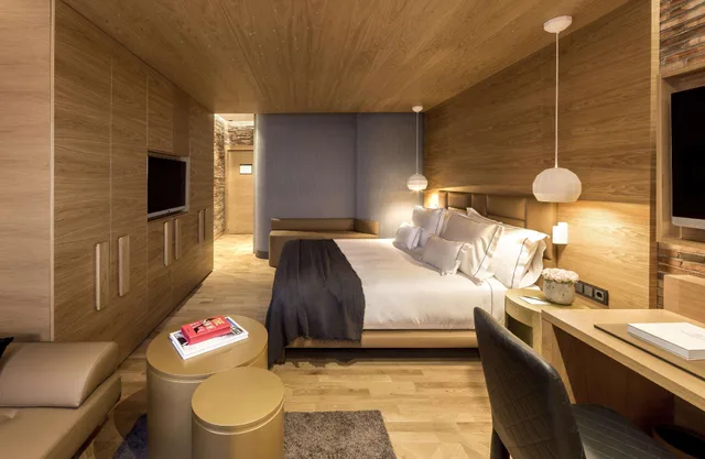 Junior Suite Barcelona، Monument Hotel 4/9
