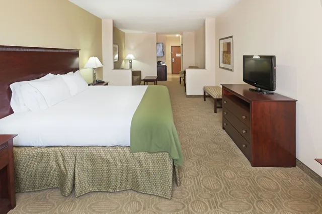 جناح بسرير كينج لذوي الإعاقة، Holiday Inn Express Suites Brownfield 1/2