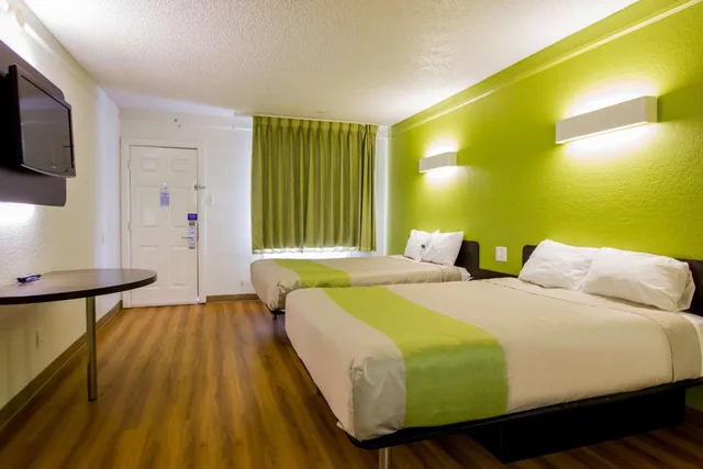 غرفة ديلوكس رباعية، Motel6 Austin, TX - Midtown 2/10