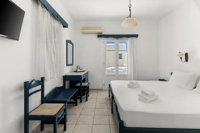 غرفة ثلاثية، Paros Inn Hotel 2/4