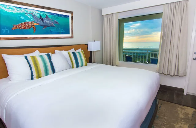 غرفة بسرير كينج بإطلالة على البحر، Guy Harvey Resort St. Augustine Beach 1/5
