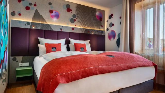 غرفة بريميوم بسرير كوين، Holiday Inn - the niu, Hide Berlin Friedrichshain by IHG 3/7