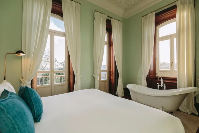 Suite Imperial، Torel Palace Lisbon 1/3