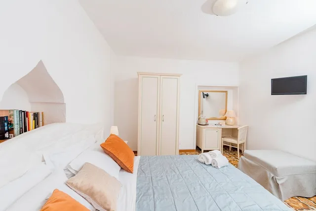 غرفة بسرير مزدوج بإطلالة على البحر في الملحق، HOTEL BACCO 2/10