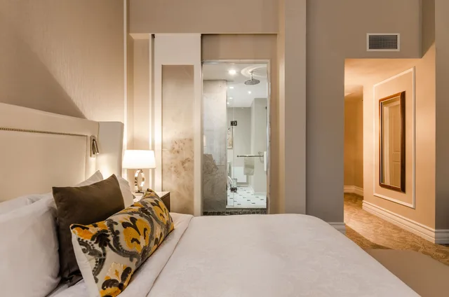 غرفة كلاسيكية بسرير كينج، Hotel Birks Montreal 3/4