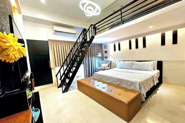 Studio Loft King Bed، PRS at One Palm Tree Villa near Airport 1/5