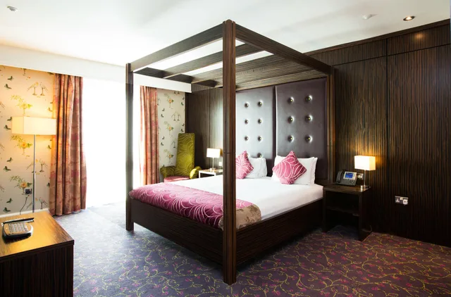 جناح ملكي جونيور بسرير كينج، CROWNE PLAZA BLANCHARDSTOWN 3/6