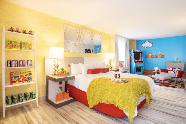 Fun and Games, King Bed، The Curtis Denver a DoubleTree by Hilton Hotel 4/7