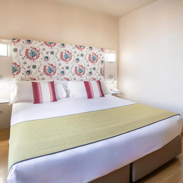 غرفة بسرير مزدوج بشرفة، Hotel Itaca Jerez 6/10
