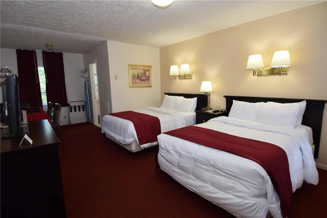 غرفة بسريرين مزدوجين، Knights Inn Oswego 1/10