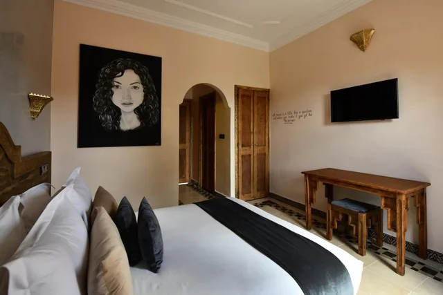 Deluxe, Double Bed, Oscar 6/10