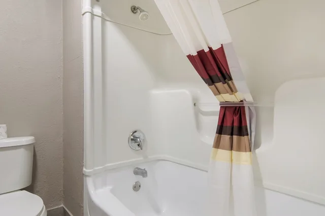 غرفة قياسية بسريرين مزدوجين، Red Roof Inn Fort Worth south 5/7
