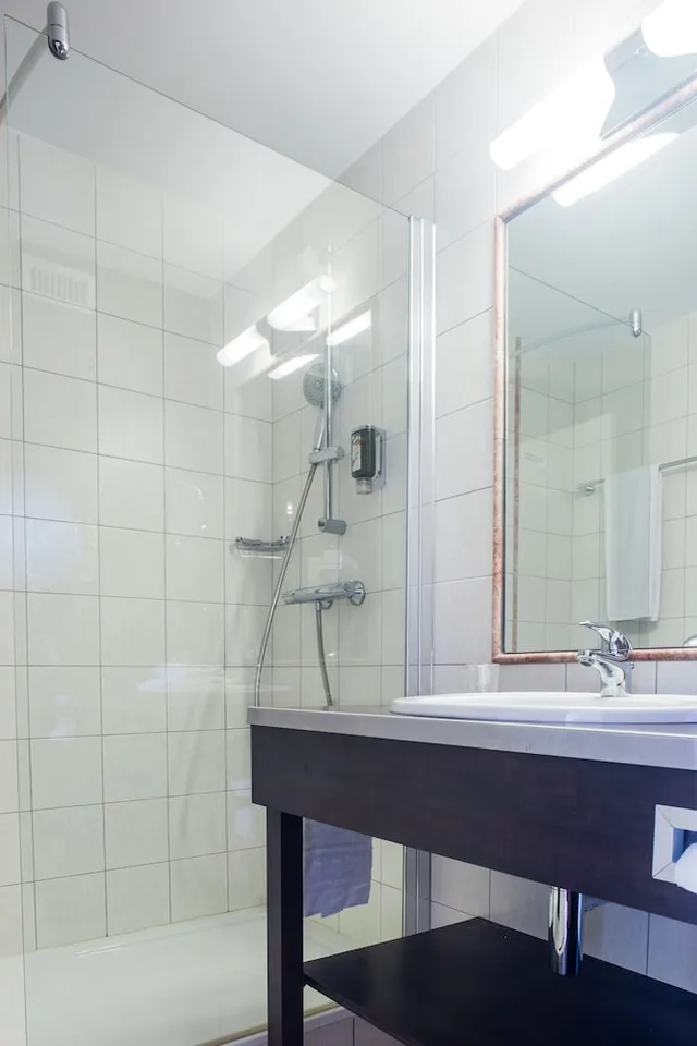 غرفة سوبيريور بسرير كوين، HOSTELLERIE D'AUSSOIS 6/6