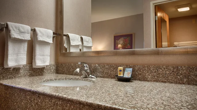 Suite, 2 Queen Beds, Jetted Tub, Best Western Borger Inn 10/10