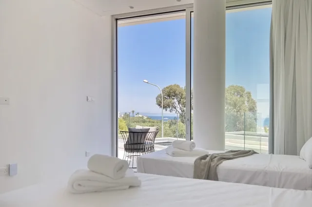 3 Bedrooms, Sunflower, Villa, 2 Queen and Twin Beds، Sunrise Seaview Villas 5/10