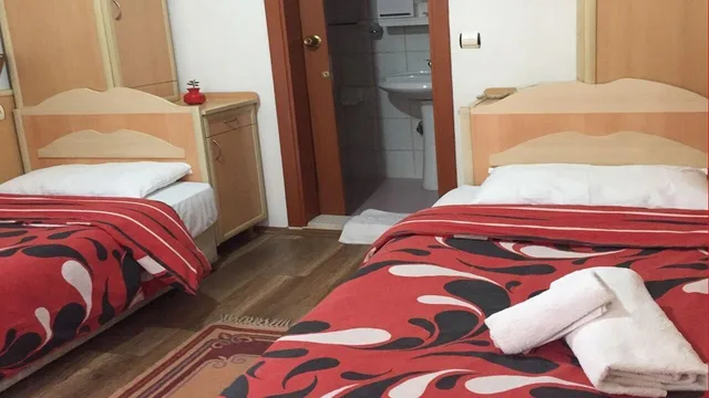 غرفة قياسية مفردة، Karyatit 25/29