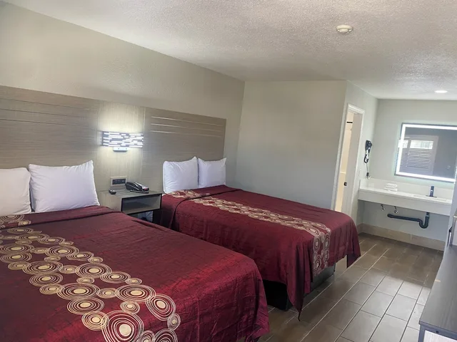 غرفة قياسية بسريرين كوين، Mayfair Inn Ontario Airport 8/10