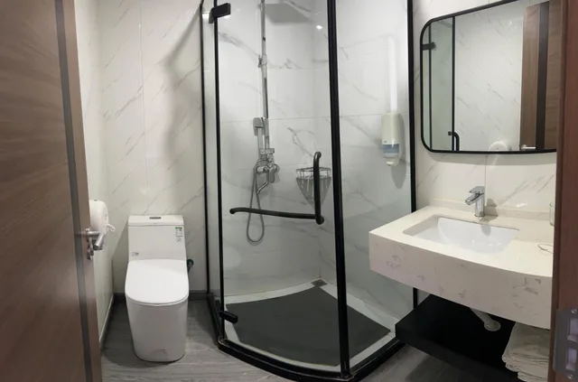 غرفة ديلوكس بسرير مزدوج بإطلالة على البحر، Hotel Nueva Europa 5/5