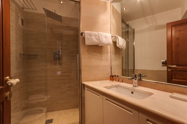 شقة بسرير كوين وسرير فردي مع أريكة، Rome Accommodation - Coronari 7/10