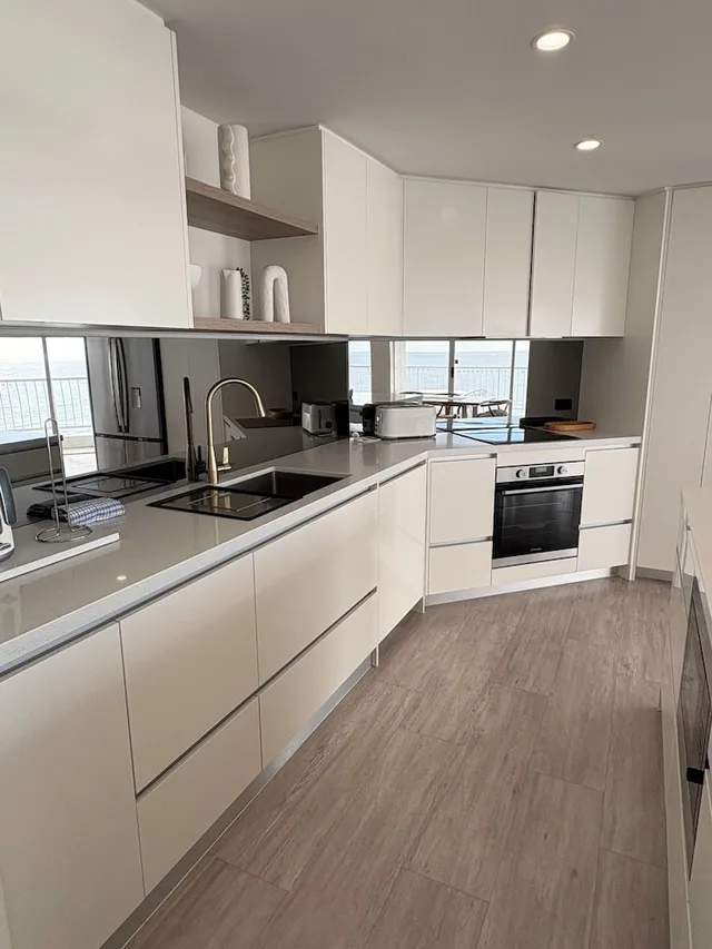 Luxury, Apartment, 2 Queen Beds, Ocean View, Burleigh Surf Apartments 3/5