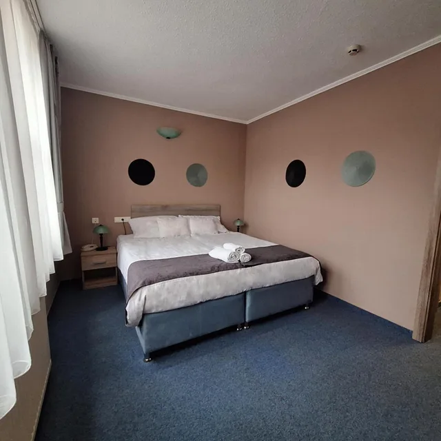 غرفة بسريرين منفصلين، Hotel Unicornis 3/10