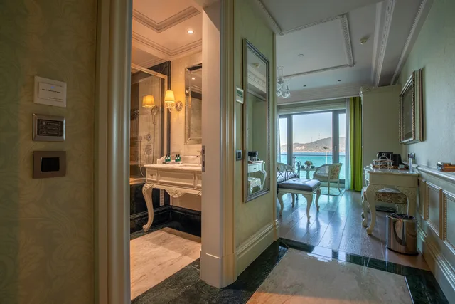 غرفة ديلوكس بسرير كينج، Mfb My Finest Bosphorus Hotel Tarabya 2/2