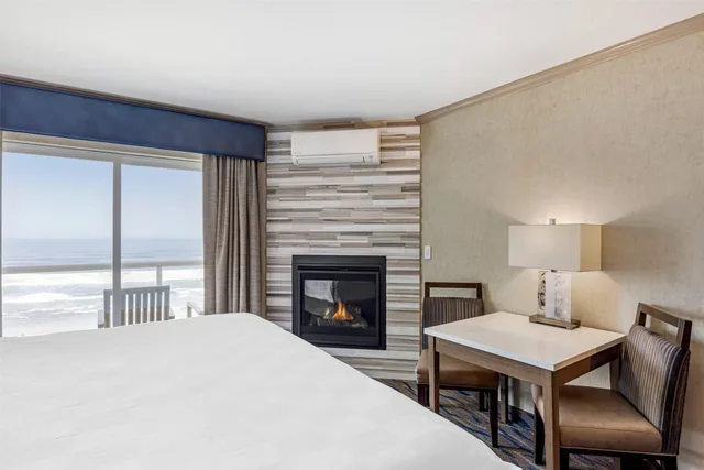 جناح بسرير كينج، Elizabeth Oceanfront Suites Ascend Hotel Collection 2/4