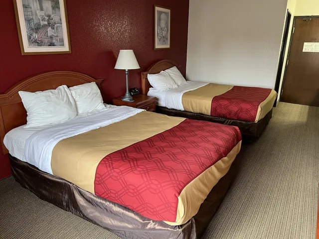 Basic, Single, King Bed, Express Inn & Suites 4/7