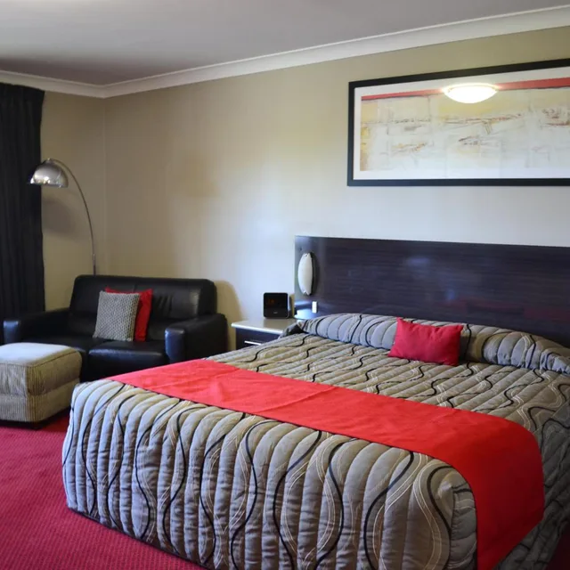 غرفة سوبيريور بسرير كينج، Cattlemans Country Motor Inn & Serviced Apartments 4/10