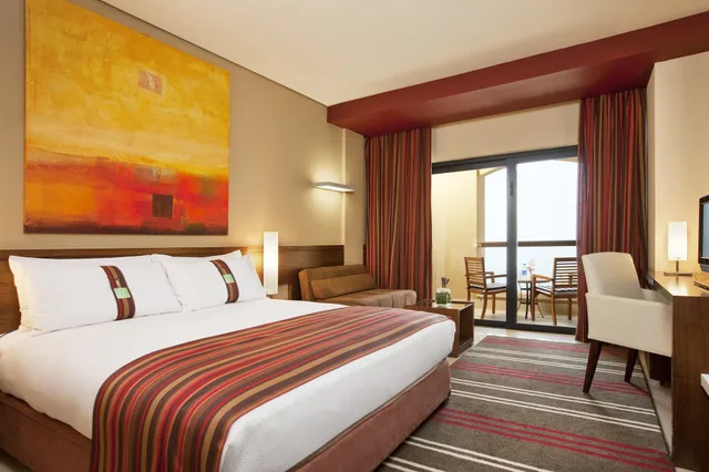 غرفة قياسية بسرير كينج للمدخنين، Holiday Inn Resort Dead Sea 3/10