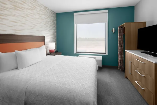 جناح بسرير كينج بغرفة نوم واحدة مع أريكة، Home2 Suites by Hilton Hobbs 1/2