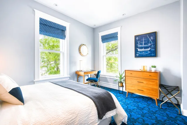 غرفة قياسية بسرير كوين يُسمح فيها بالحيوانات الأليفة، The Barlow Hotel 1/3