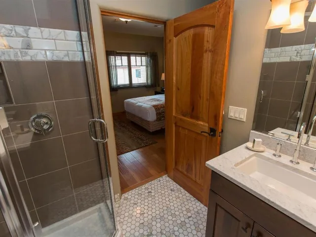 غرفة بسرير كوين، Columbia Cliff Villas Hotel 3/4