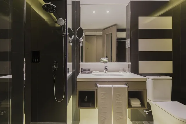 غرفة عائلية بسرير كينج وسرير كوين بغرفتي نوم، Melia Kuala Lumpur 2/2