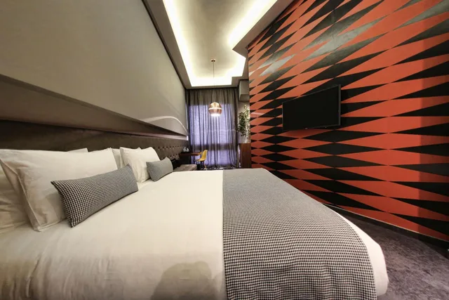 جناح جونيور، Hotel Gauthier 4/7
