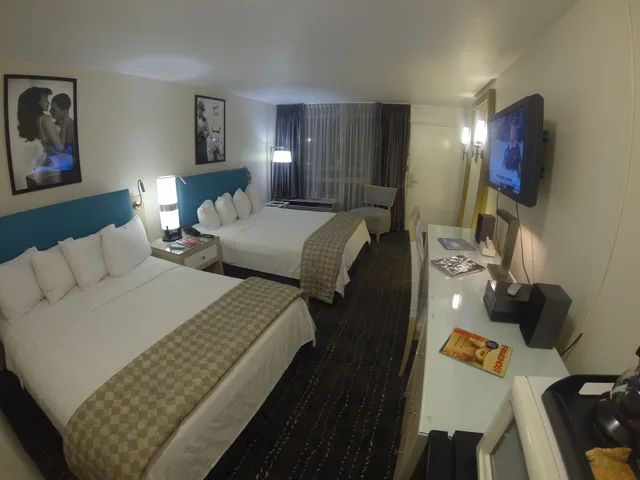 غرفة ديلوكس بسريرين كوين، Floridian Hotel 3/6