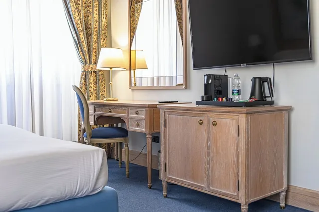 غرفة ثلاثية بثلاثة أسرّة، Hotel de La Ville 4/5
