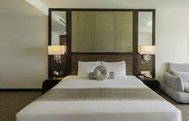 Junior Suite Queen, Havana Nha Trang Hotel 3/6