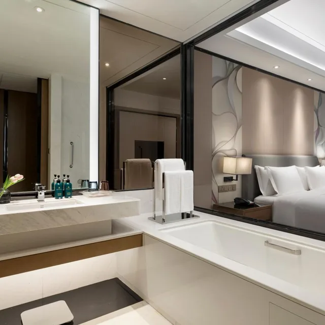 غرفة قياسية بسرير كينج مع دخول الصالة، Crowne Plaza Hangzhou Qiantang 8/9