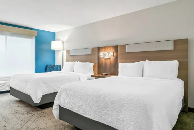 غرفة قياسية بسريرين كوين لذوي الإعاقة، Holiday Inn Express Lapeer 3/4