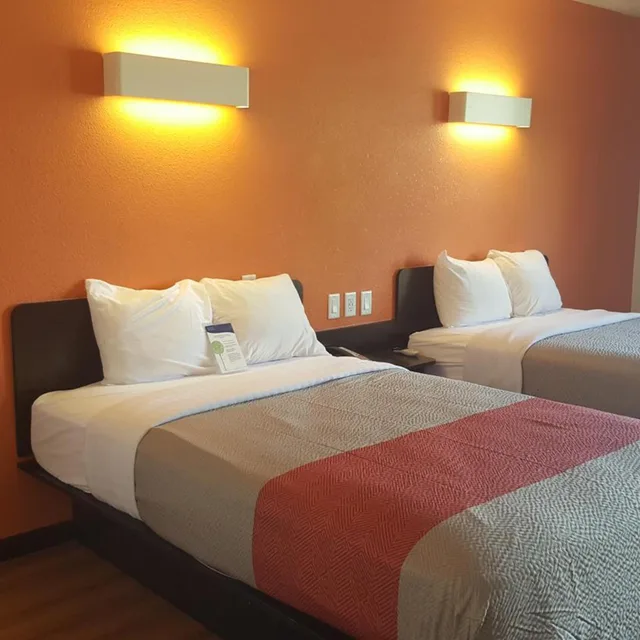 Room, Quadruple, Motel6 Columbus, OH - OSU 4/10