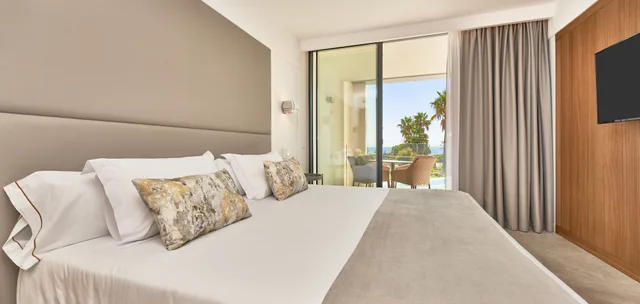 جناح بسرير كينج مع أريكة بمسبح خاص، Insotel Punta Prima Prestige Suites & Spa 3/6