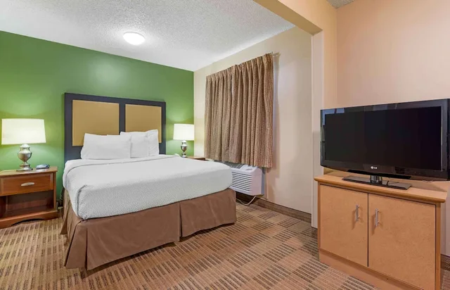 استوديو ديلوكس بسرير كوين مع أريكة، Extended Stay America - Atlanta - Vinings 1/2